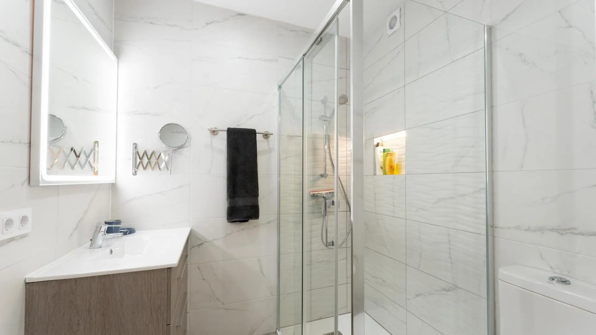 Sunny Vibes Apartment With Sea View 아데제 0*,  스페인